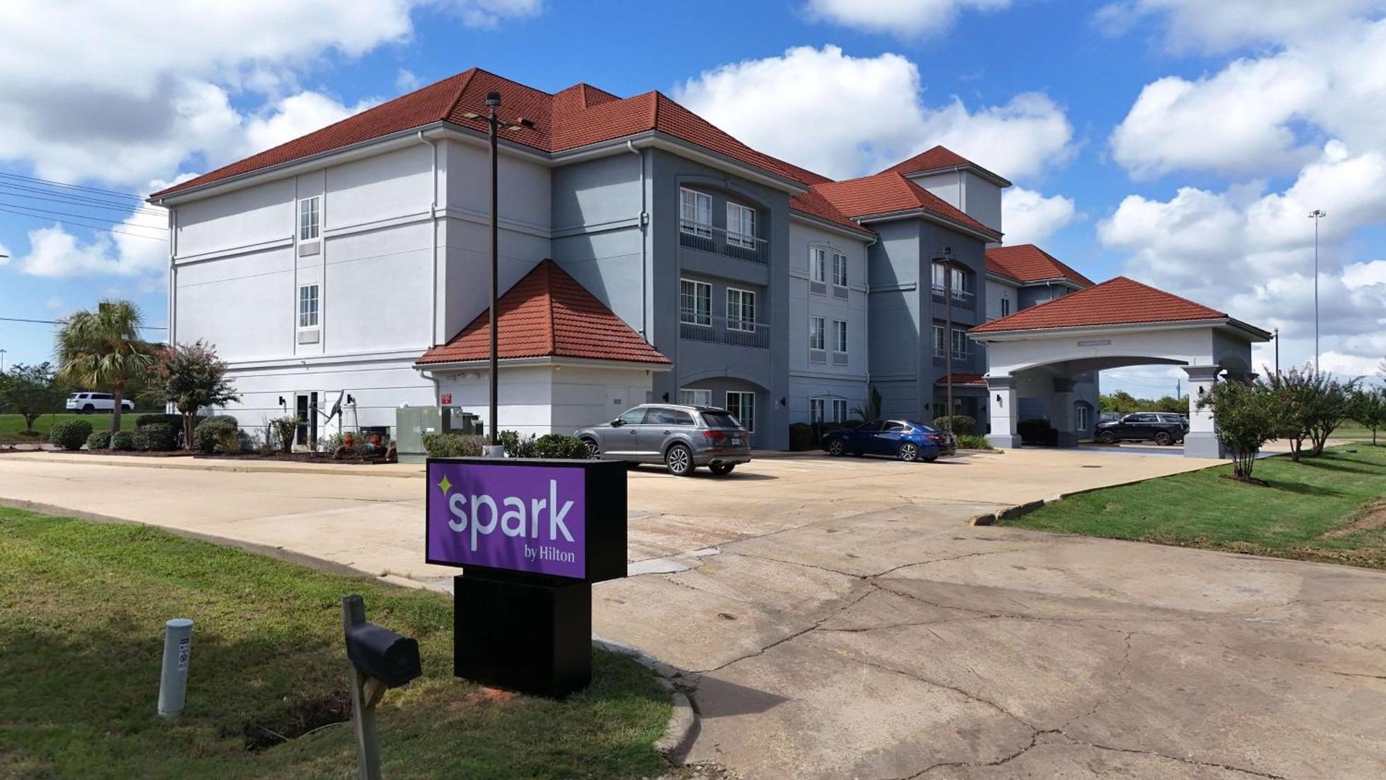 Spark By Hilton Brandon Ngoại thất bức ảnh